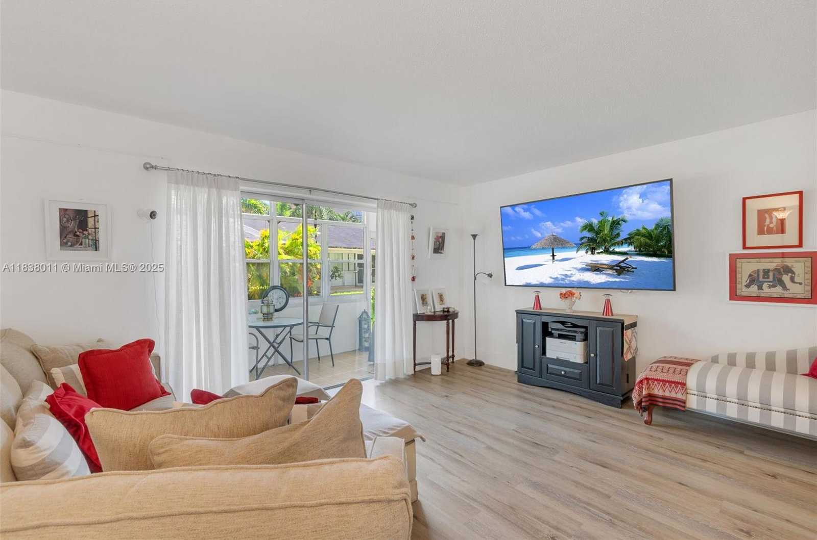 Small Image of 233 NORTH EAST 14TH AVE #108, Hallandale Beach Number 3