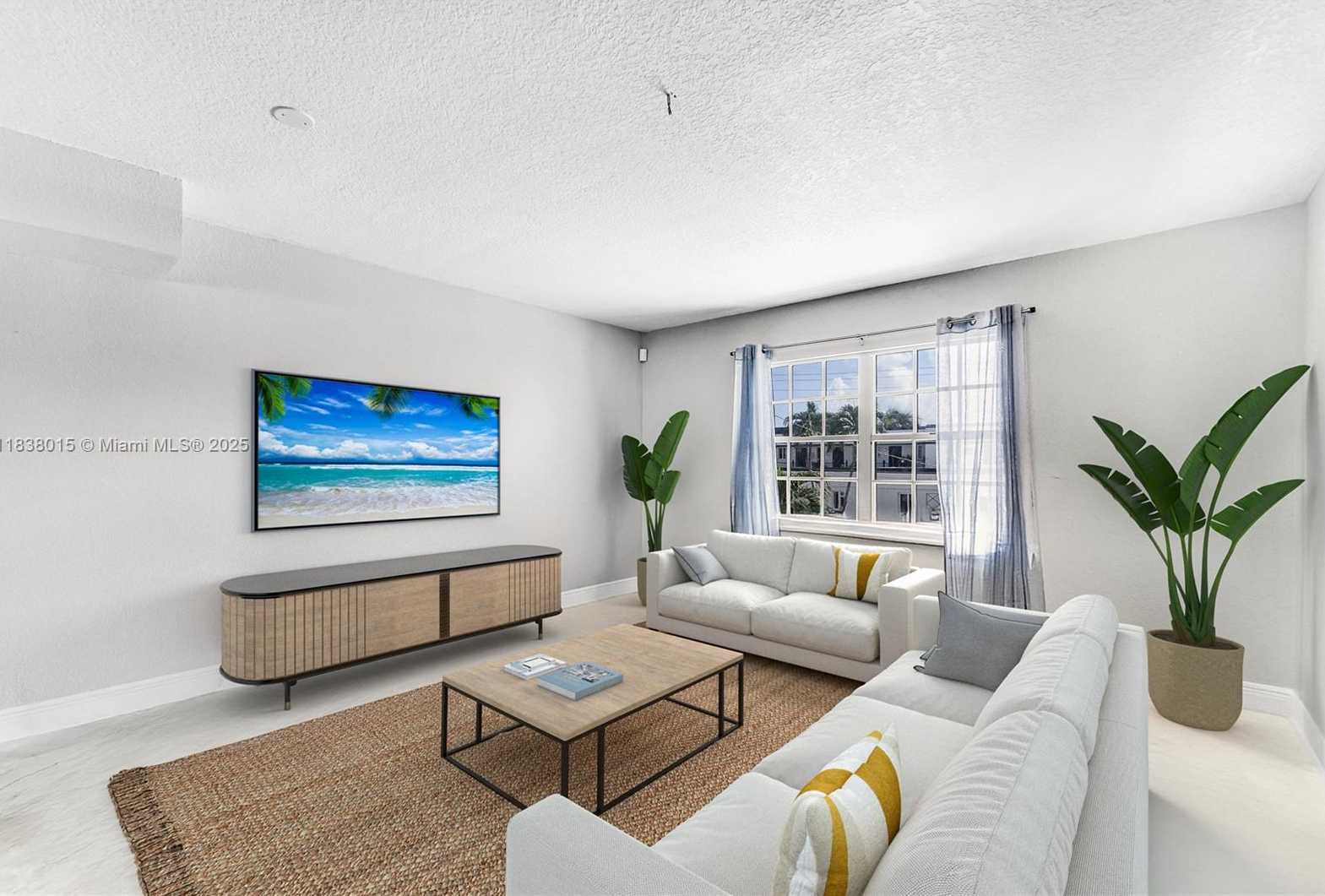 Small Image of 349 VIRGINIA ST, Hollywood Number 2