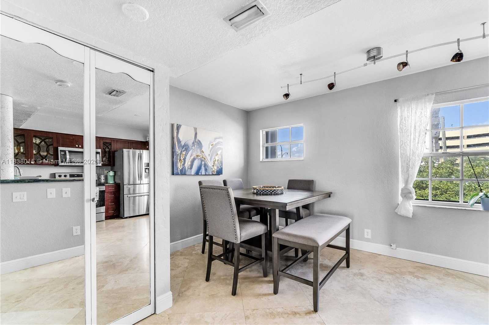 Small Image of 349 VIRGINIA ST, Hollywood Number 6