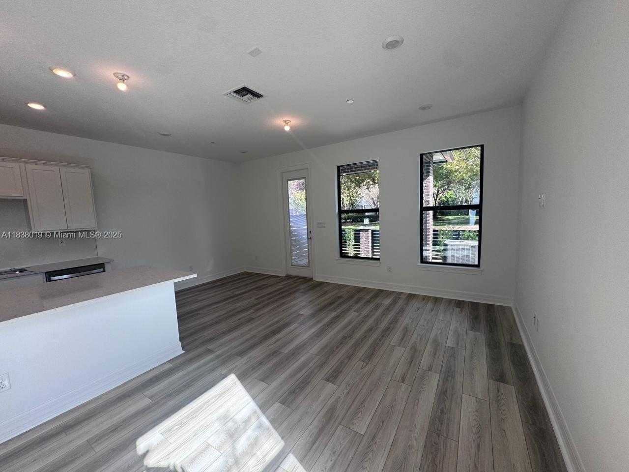 Small Image of 750 NORTH WEST 82ND TER, Plantation Number 16