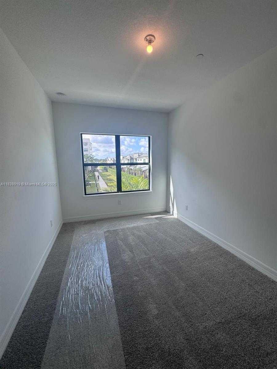 Small Image of 750 NORTH WEST 82ND TER, Plantation Number 20