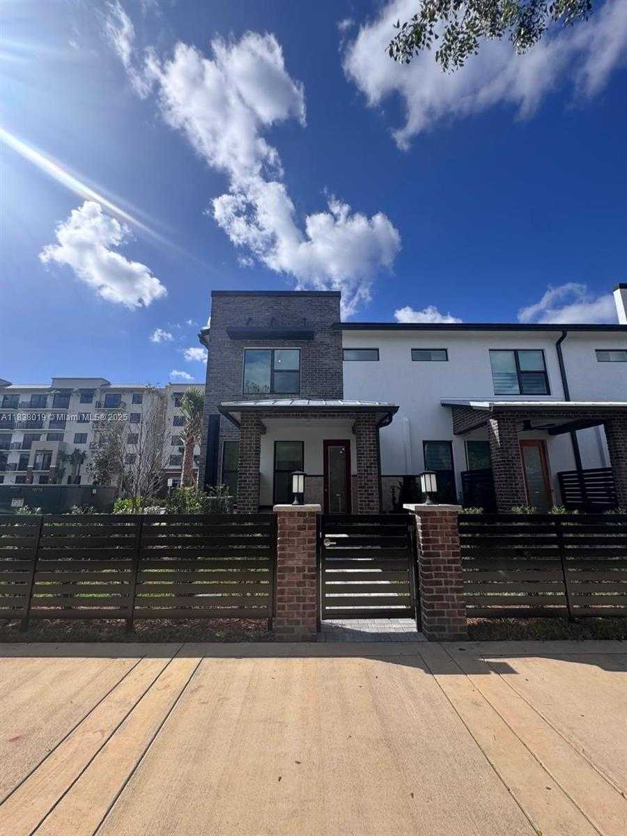 Small Image of 750 NORTH WEST 82ND TER, Plantation Number 7