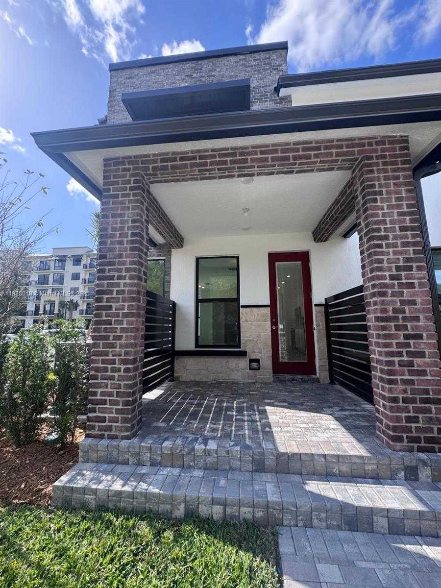 Small Image of 750 NORTH WEST 82ND TER, Plantation Number 8