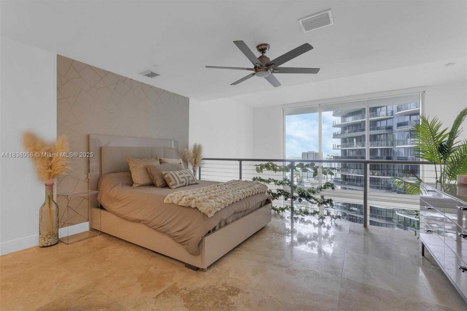 Small Image of 1050 BRICKELL AVE #2416, Miami Number 22
