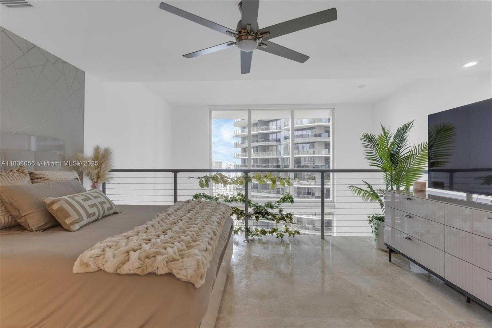 Small Image of 1050 BRICKELL AVE #2416, Miami Number 23