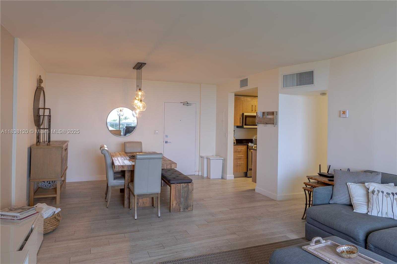 Small Image of 10275 COLLINS AVE #634, Bal Harbour Number 11