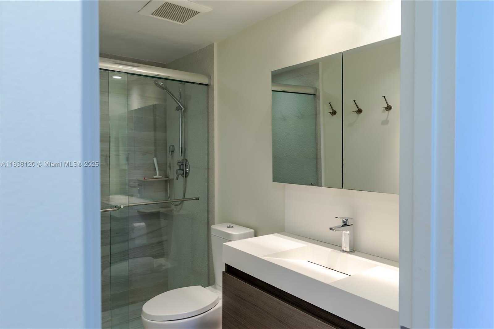Small Image of 10275 COLLINS AVE #634, Bal Harbour Number 15