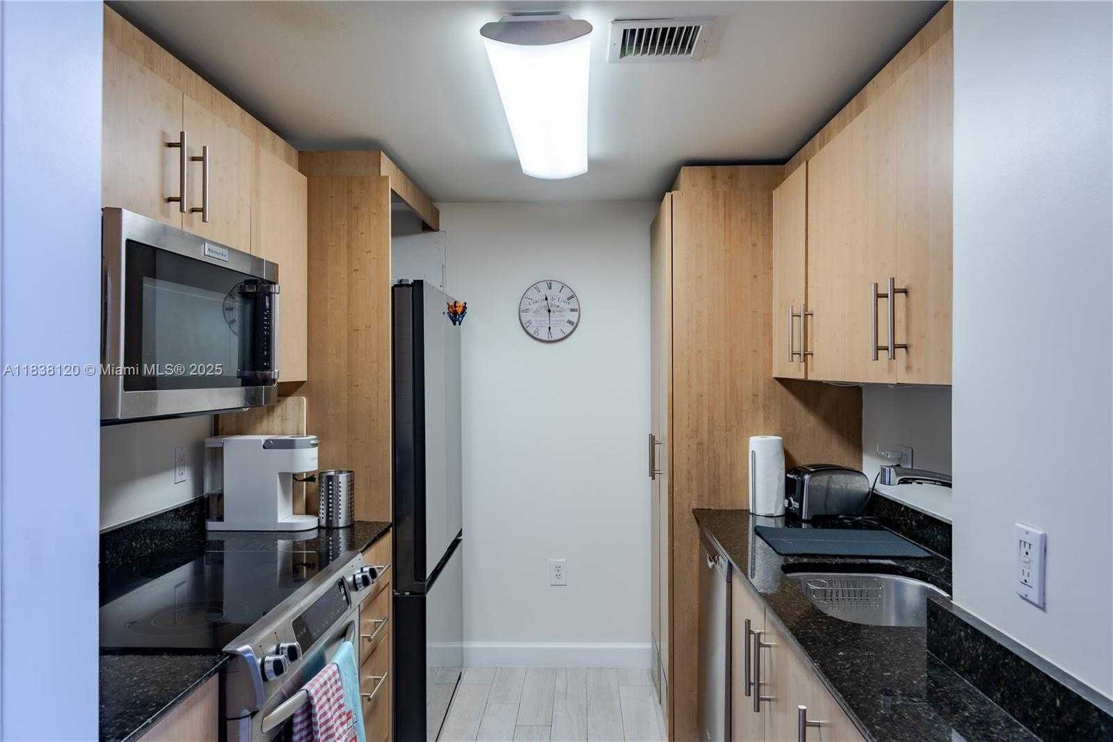 Small Image of 10275 COLLINS AVE #634, Bal Harbour Number 5