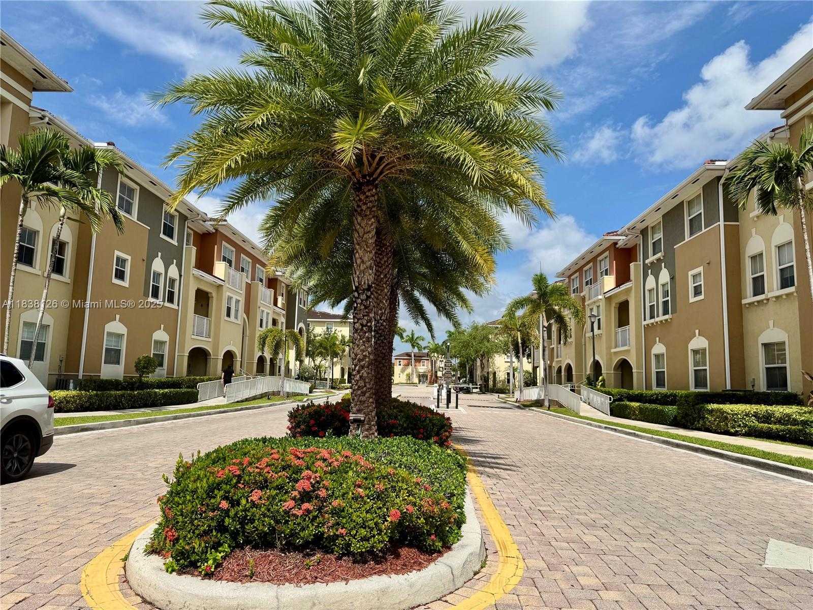 Small Image of 8800 NORTH WEST 107TH CT #202, Doral Number 3