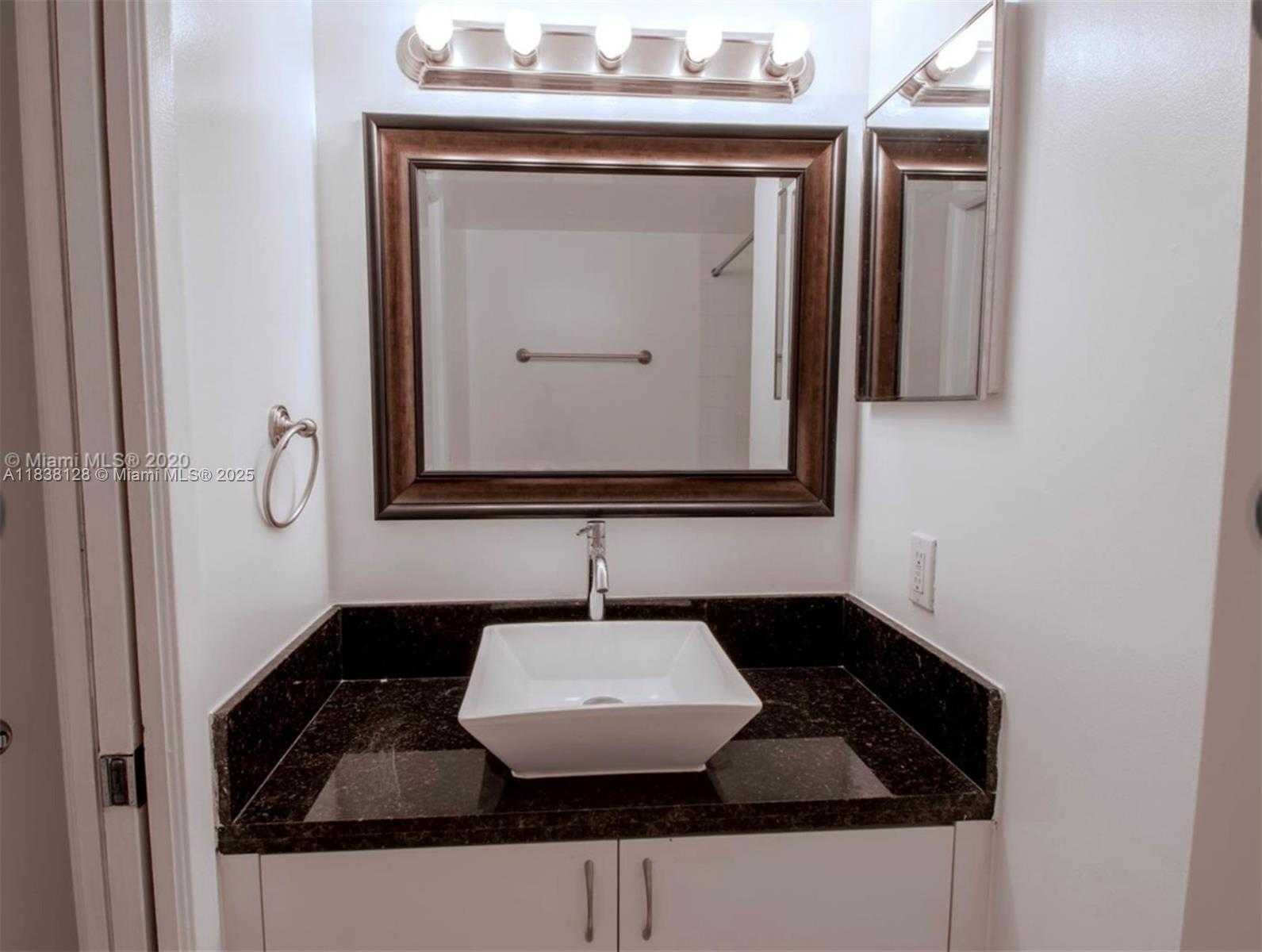 Small Image of 19501 EAST COUNTRY CLUB DR #9306, Aventura Number 6