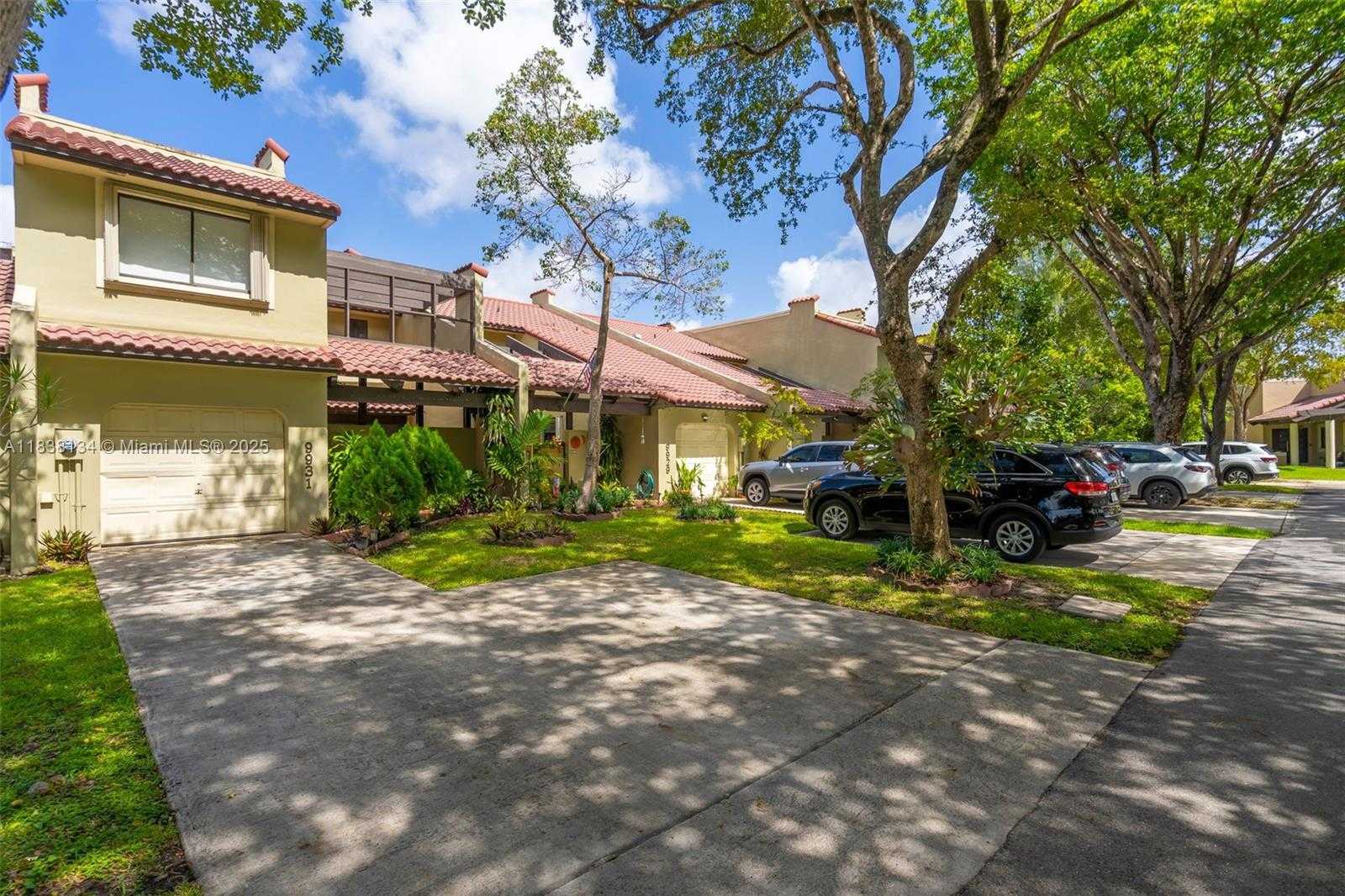 Small Image of 9931 COSTA DEL SOL BLVD #F-107, Doral Number 2