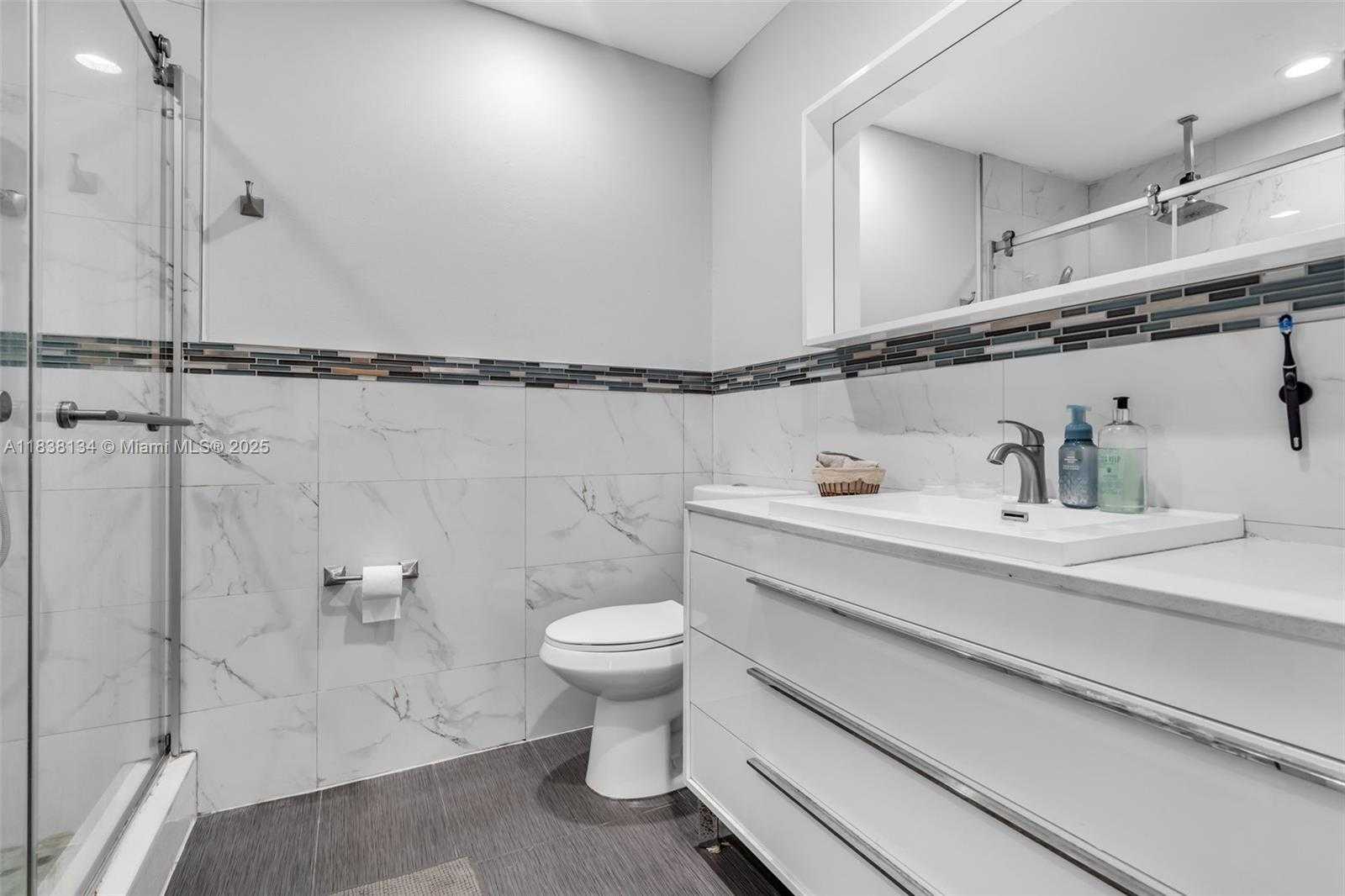 Small Image of 9931 COSTA DEL SOL BLVD #F-107, Doral Number 20
