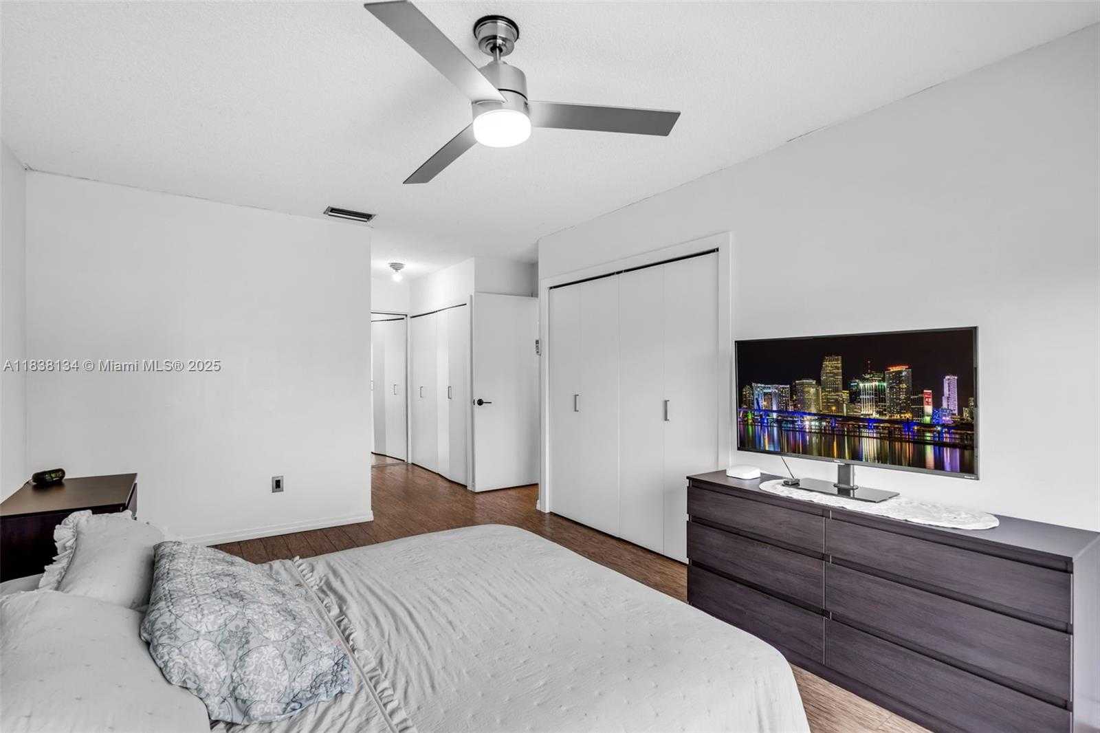 Small Image of 9931 COSTA DEL SOL BLVD #F-107, Doral Number 27
