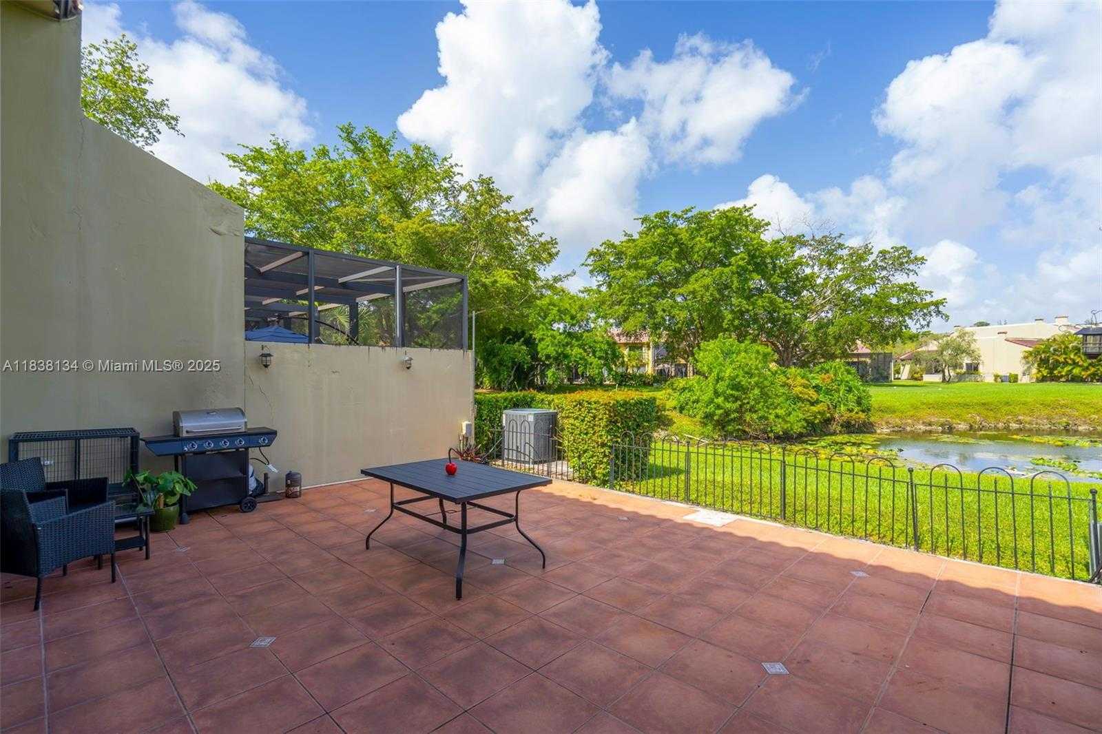 Small Image of 9931 COSTA DEL SOL BLVD #F-107, Doral Number 33