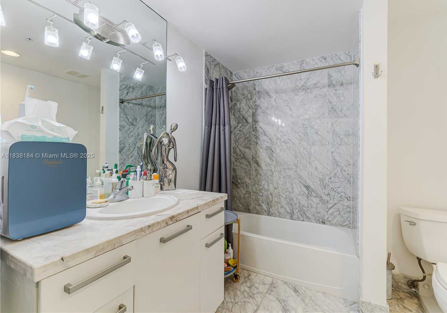 Small Image of 253 NORTH EAST 2ND ST #213, Miami Number 18