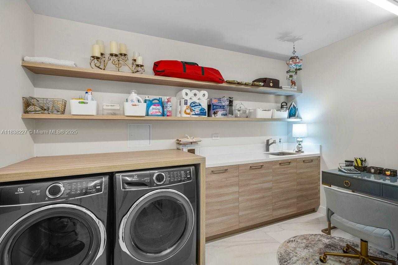 Small Image of 210 SOUTH EAST MIZNER BLVD #403, Boca Raton Number 8
