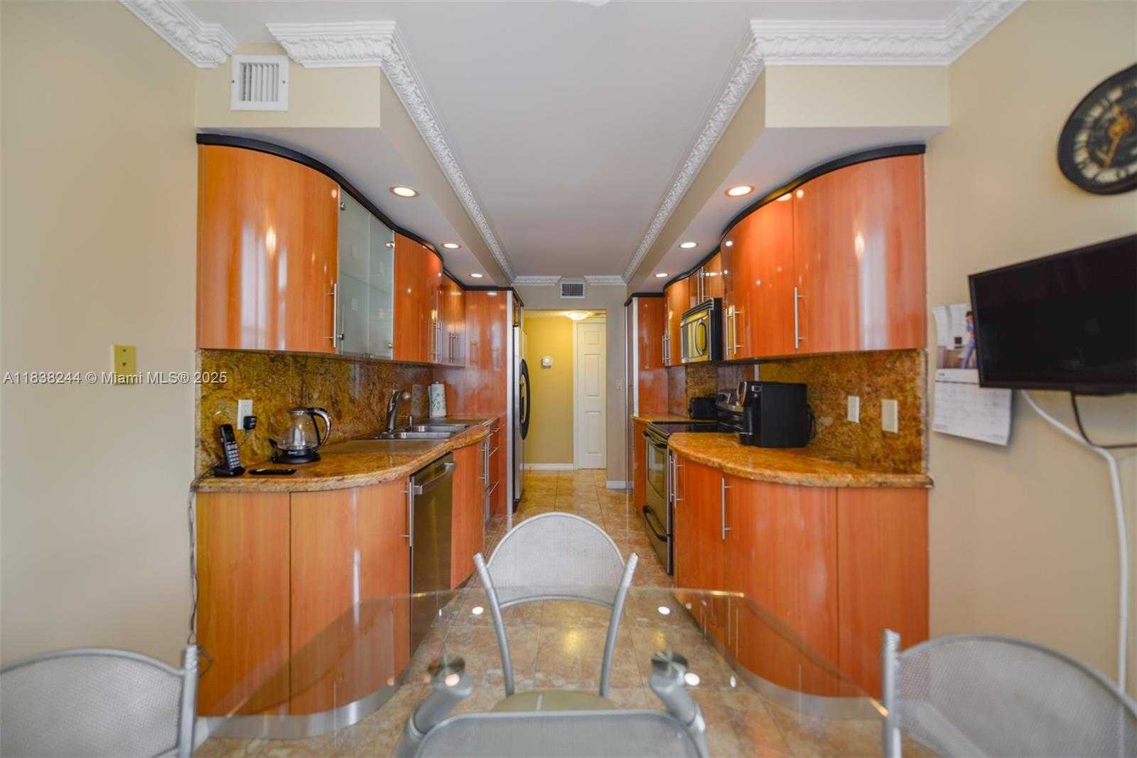 Small Image of 2751 SOUTH OCEAN DR #1707S, Hollywood Number 10