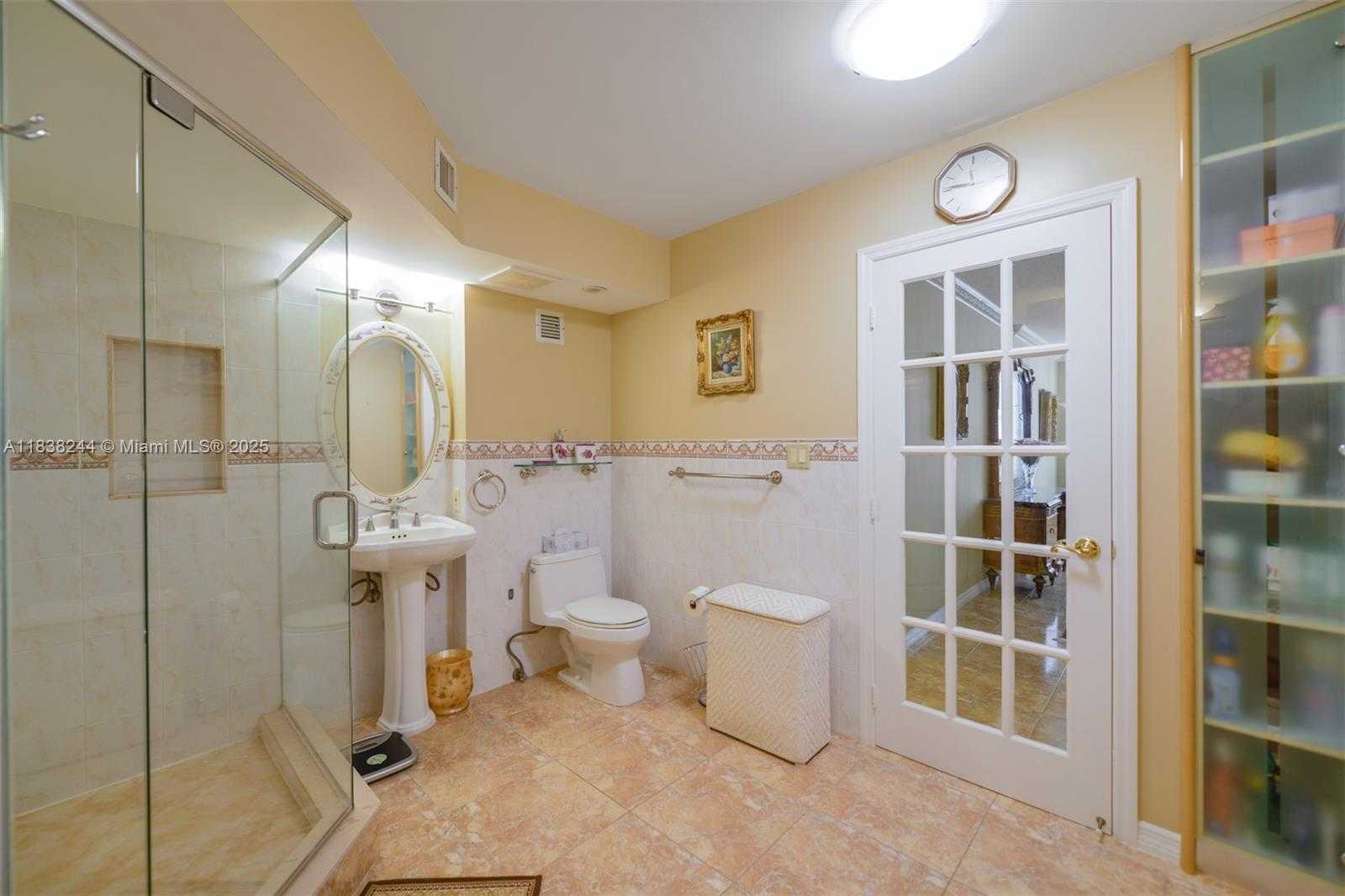 Small Image of 2751 SOUTH OCEAN DR #1707S, Hollywood Number 17