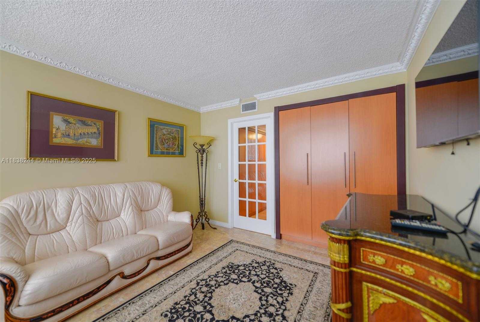 Small Image of 2751 SOUTH OCEAN DR #1707S, Hollywood Number 19