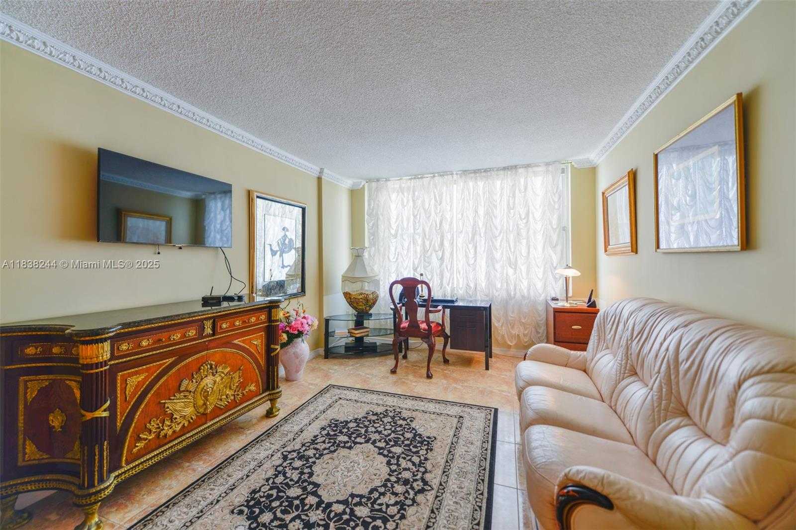 Small Image of 2751 SOUTH OCEAN DR #1707S, Hollywood Number 21