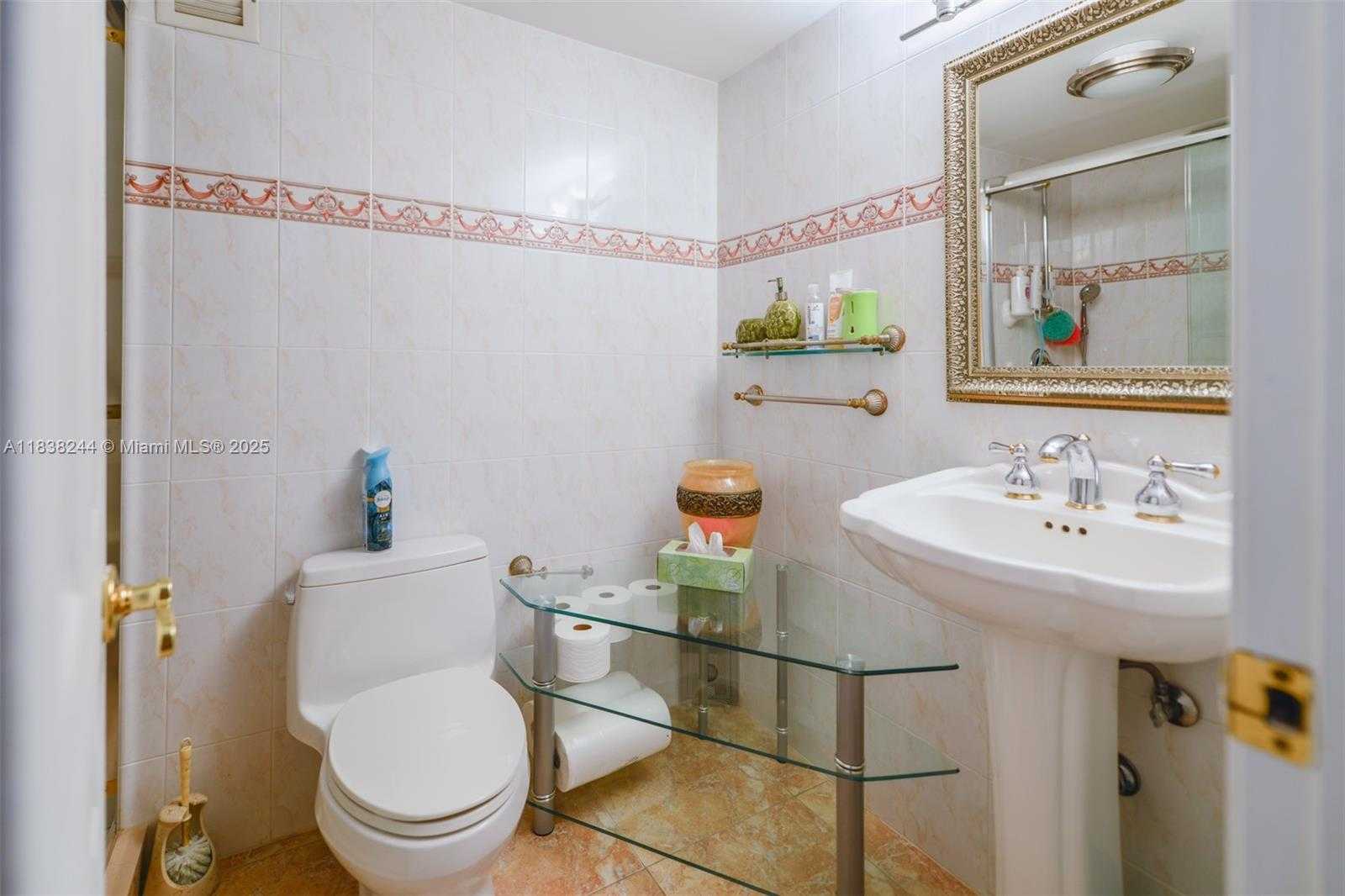 Small Image of 2751 SOUTH OCEAN DR #1707S, Hollywood Number 22