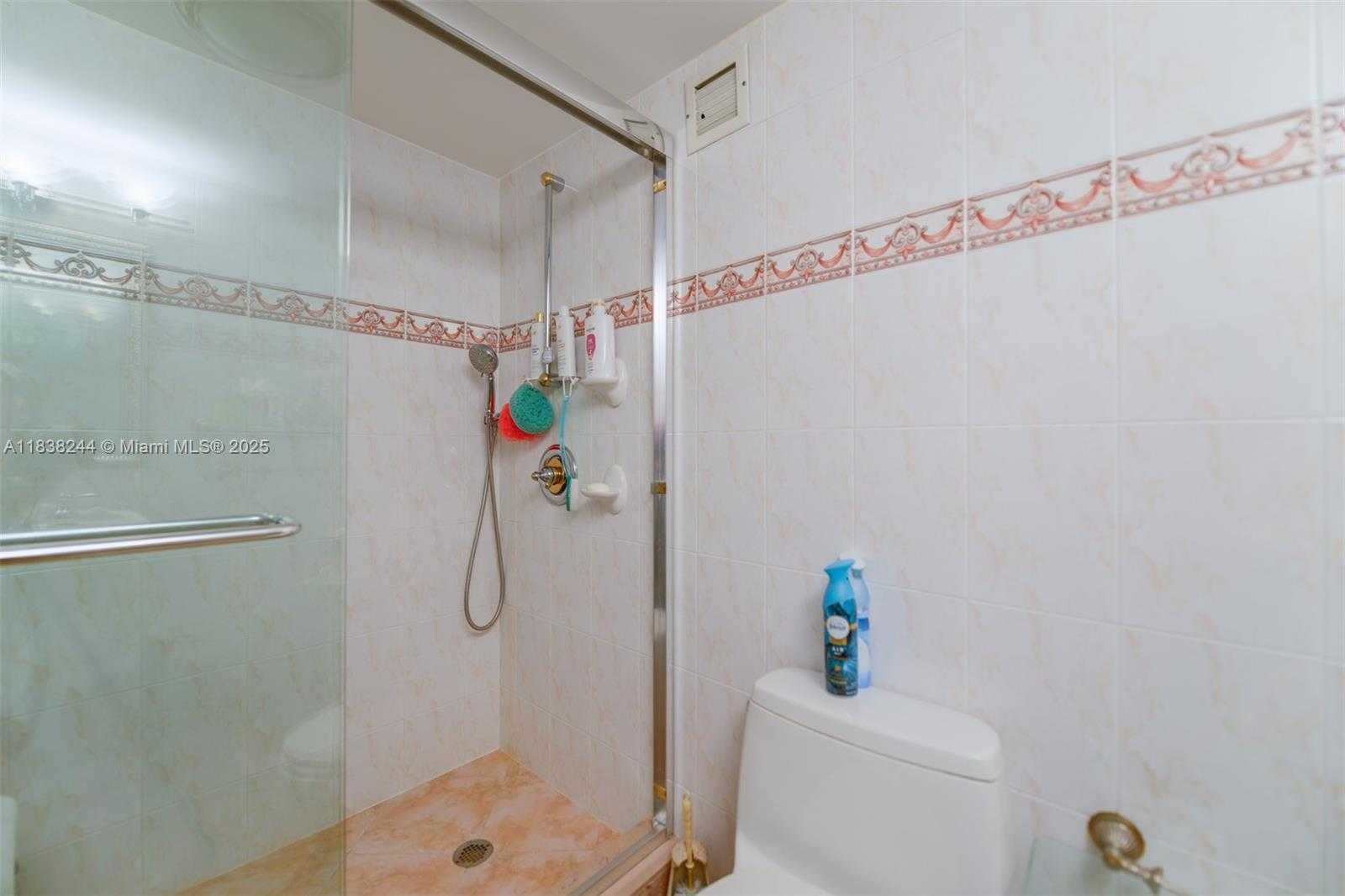 Small Image of 2751 SOUTH OCEAN DR #1707S, Hollywood Number 23