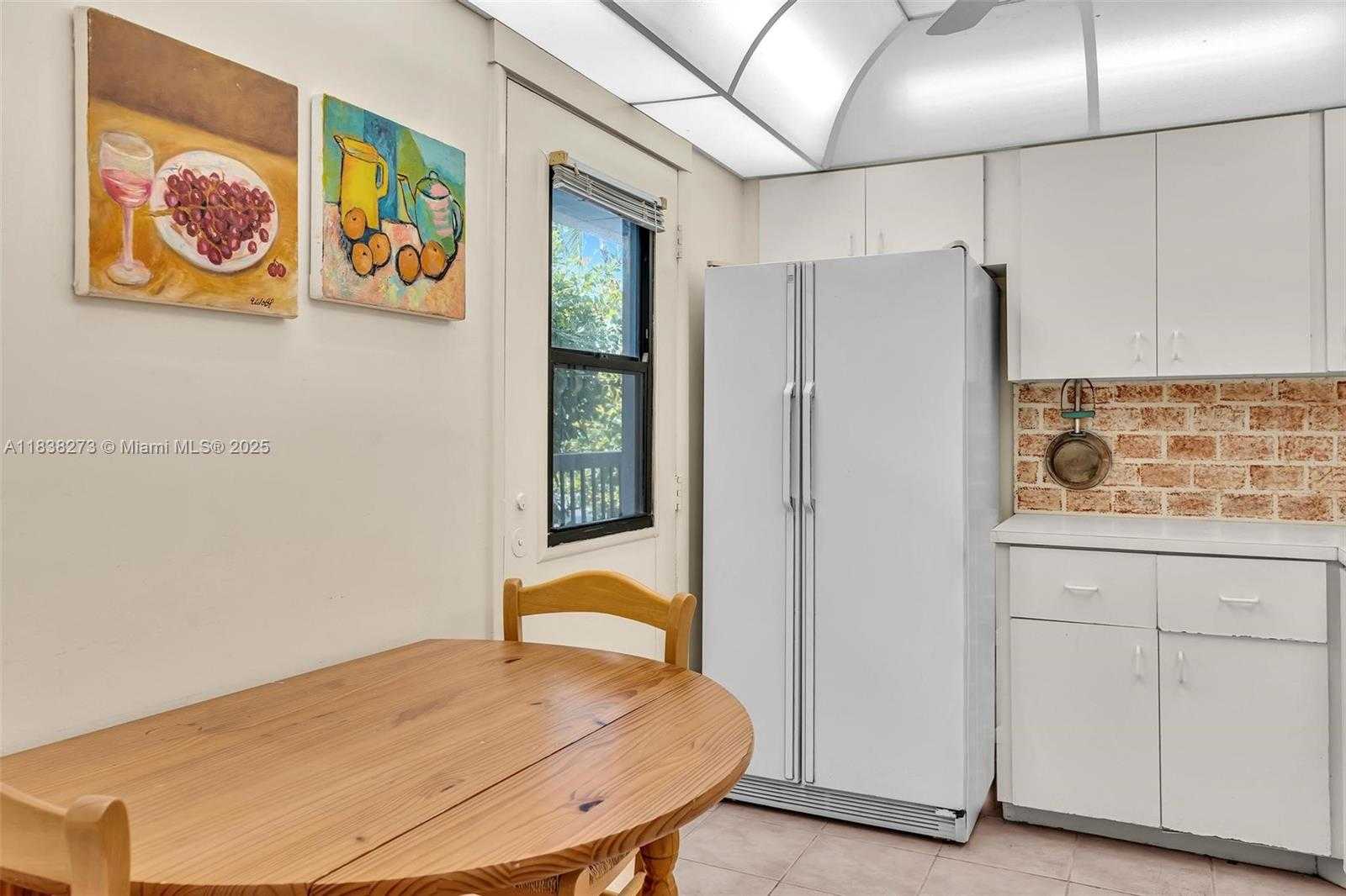 Small Image of 20400 NORTH EAST COUNTRY CLUB DR #215, Aventura Number 19