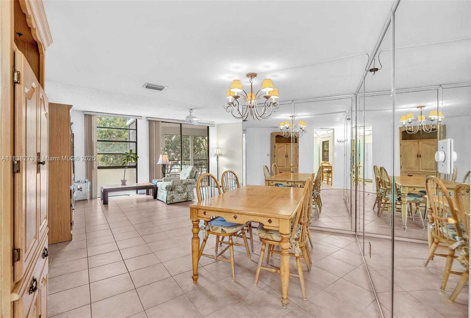 Small Image of 20400 NORTH EAST COUNTRY CLUB DR #215, Aventura Number 3