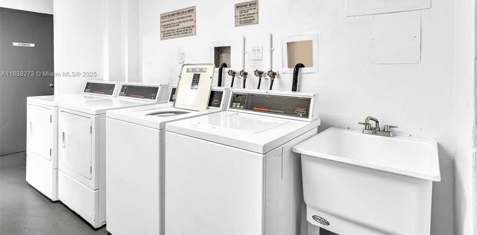 Small Image of 20400 NORTH EAST COUNTRY CLUB DR #215, Aventura Number 30