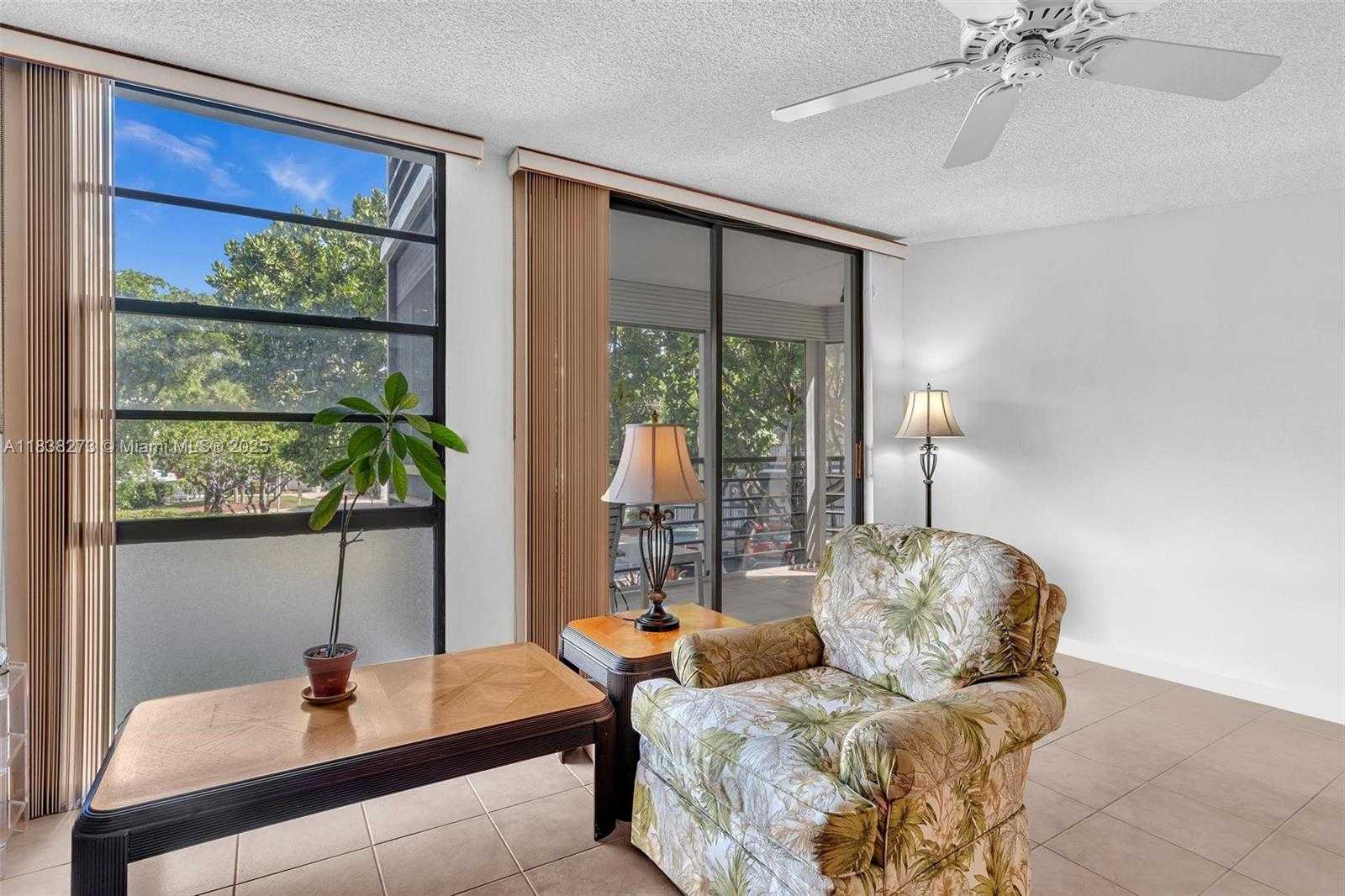 Small Image of 20400 NORTH EAST COUNTRY CLUB DR #215, Aventura Number 6