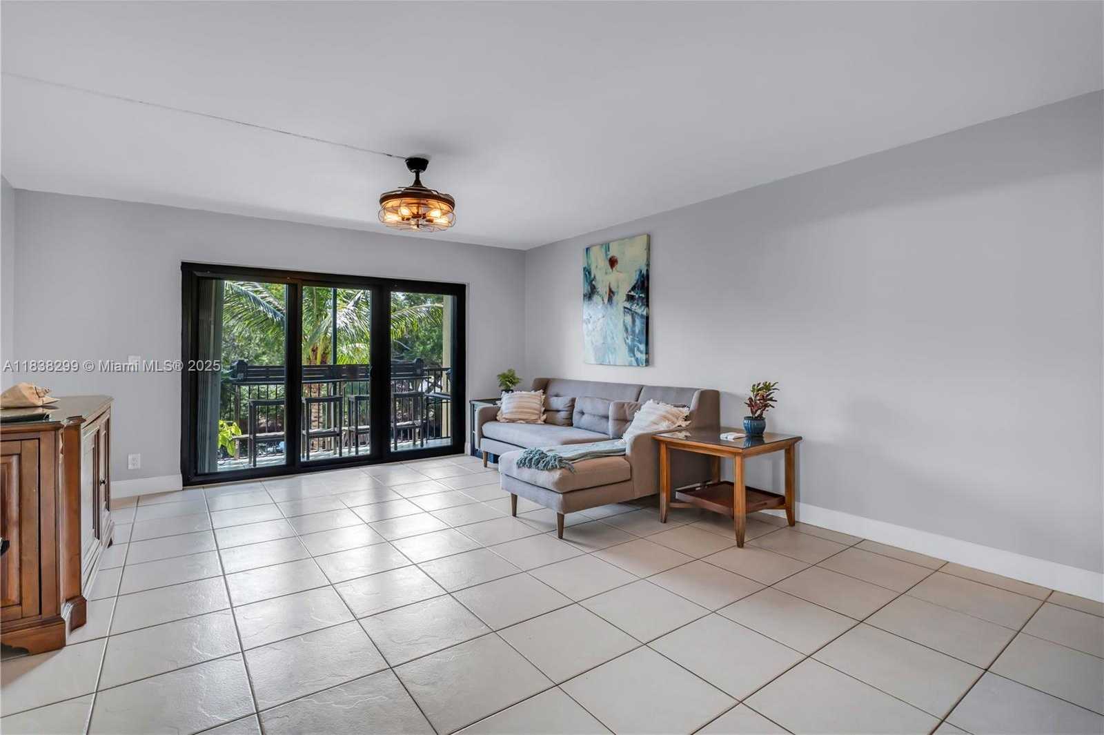 Small Image of 302 LAKEVIEW DR #202, Weston Number 19