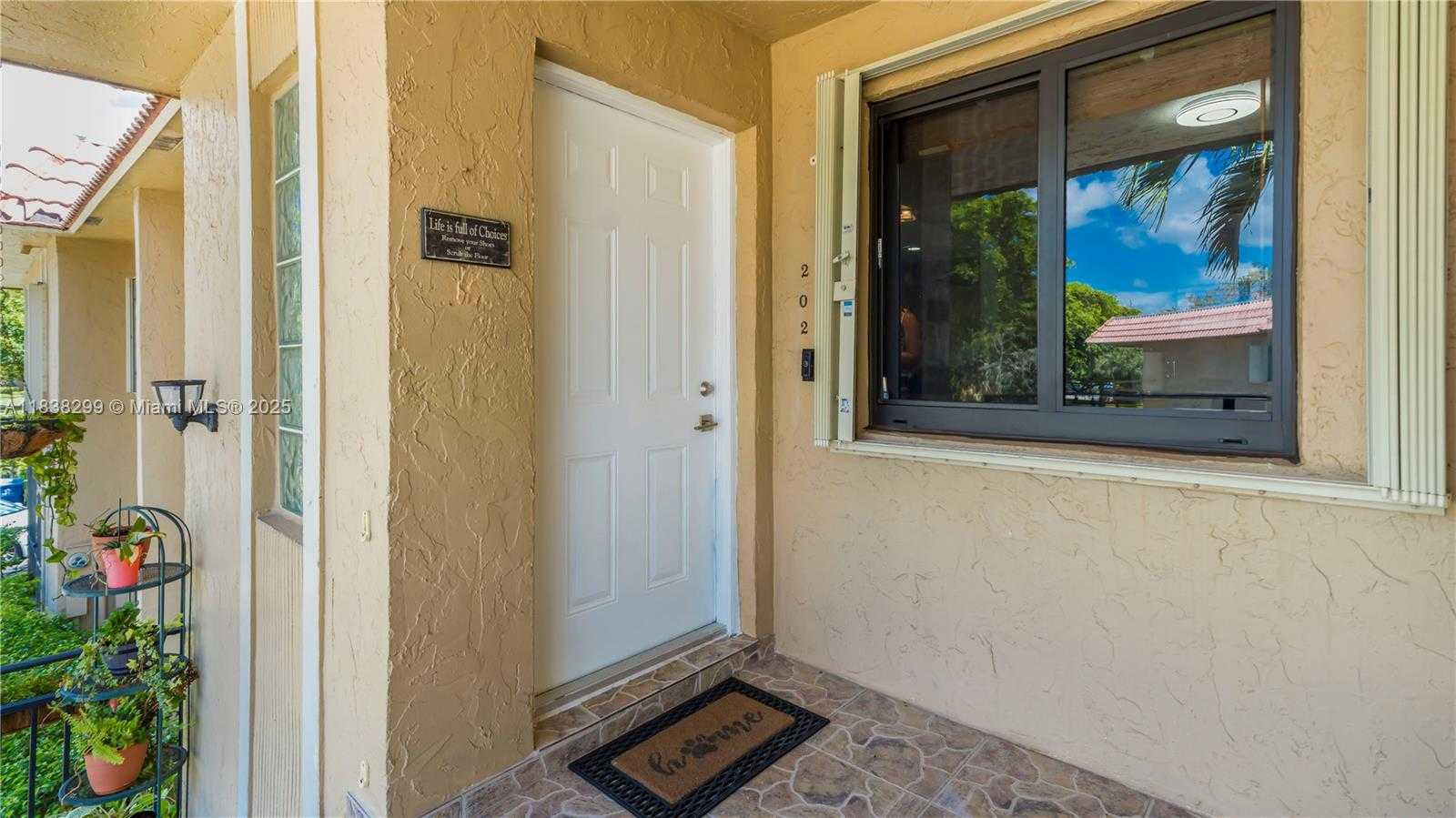 Small Image of 302 LAKEVIEW DR #202, Weston Number 28