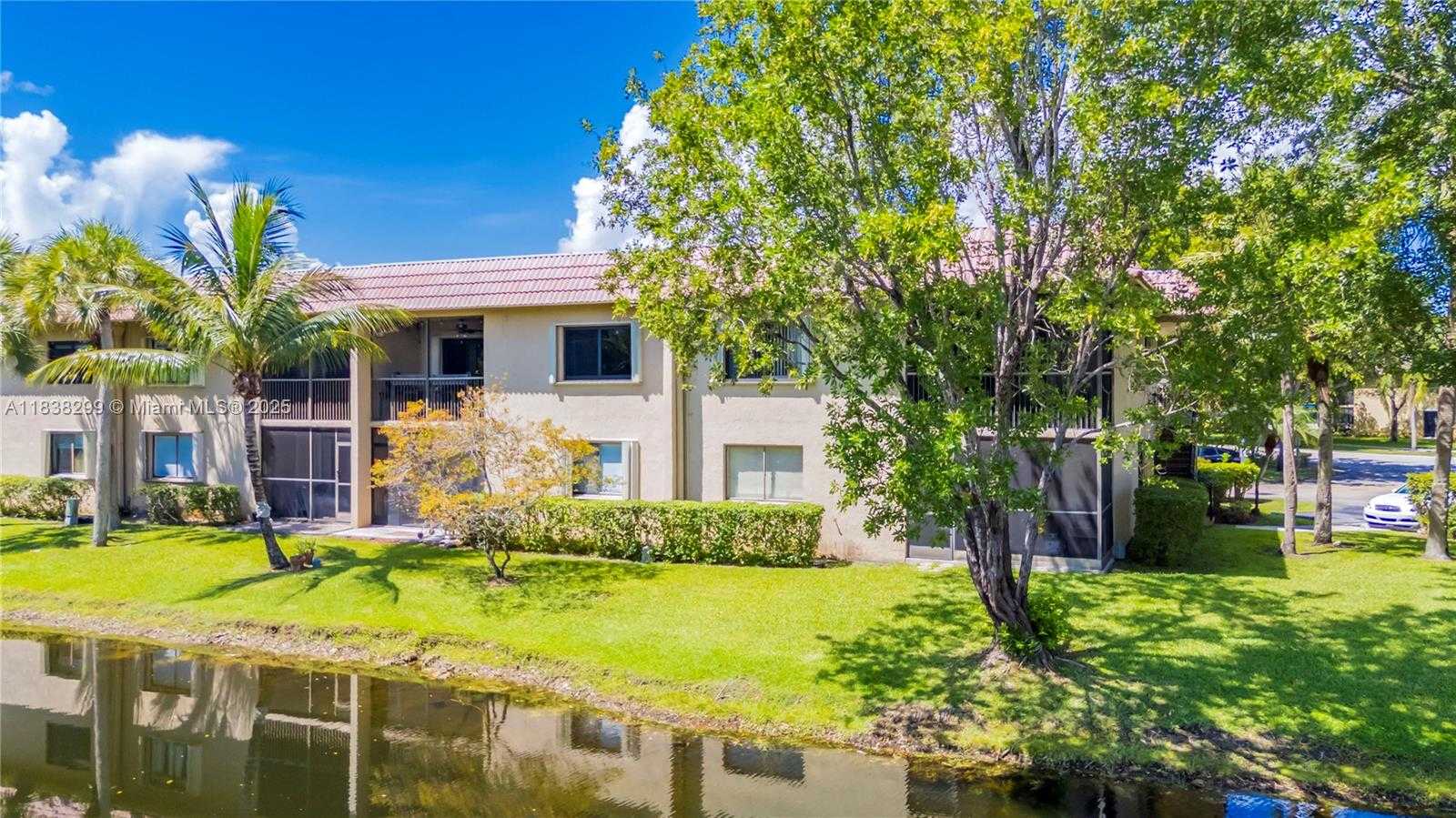 Small Image of 302 LAKEVIEW DR #202, Weston Number 40