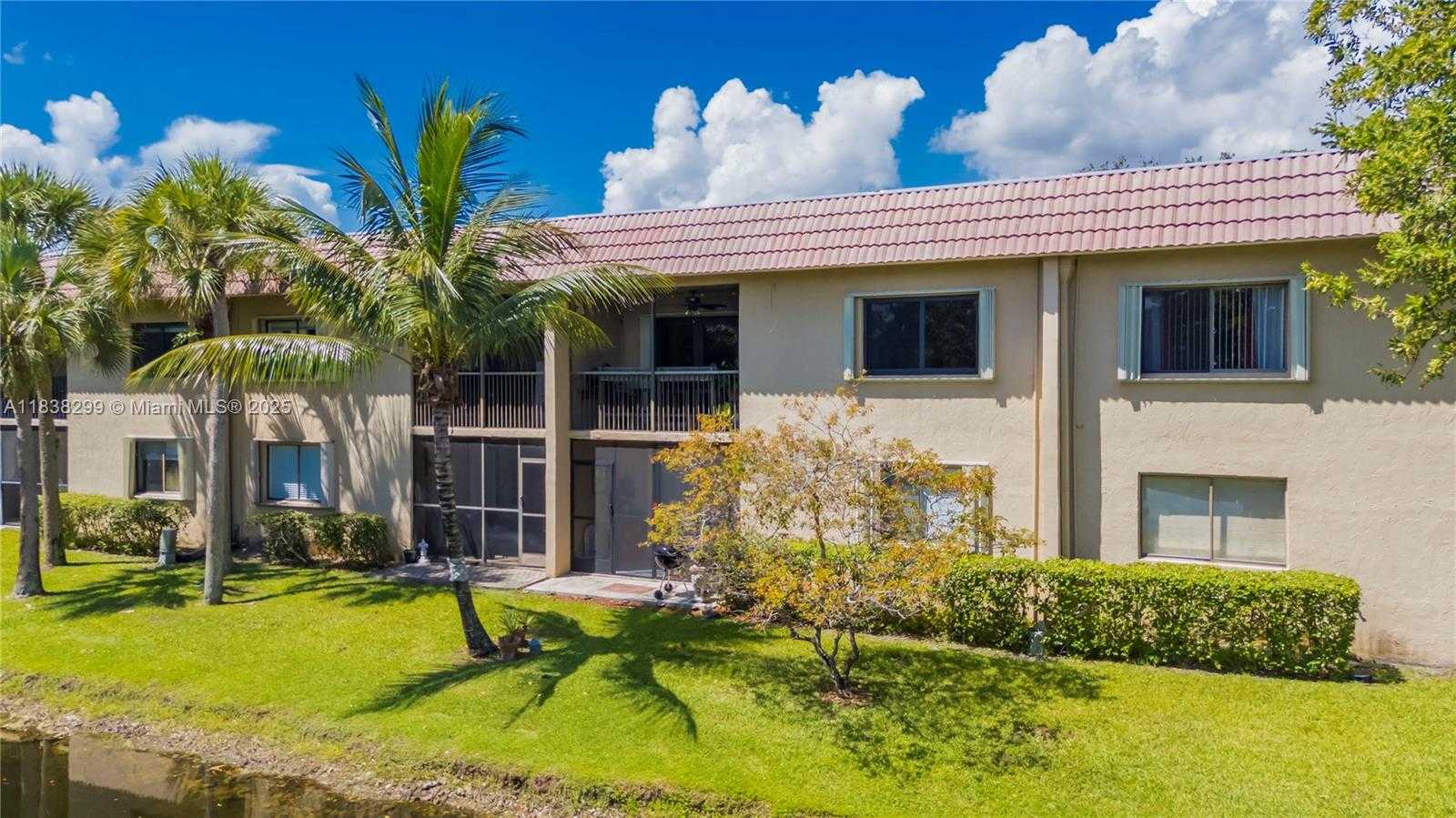 Small Image of 302 LAKEVIEW DR #202, Weston Number 42