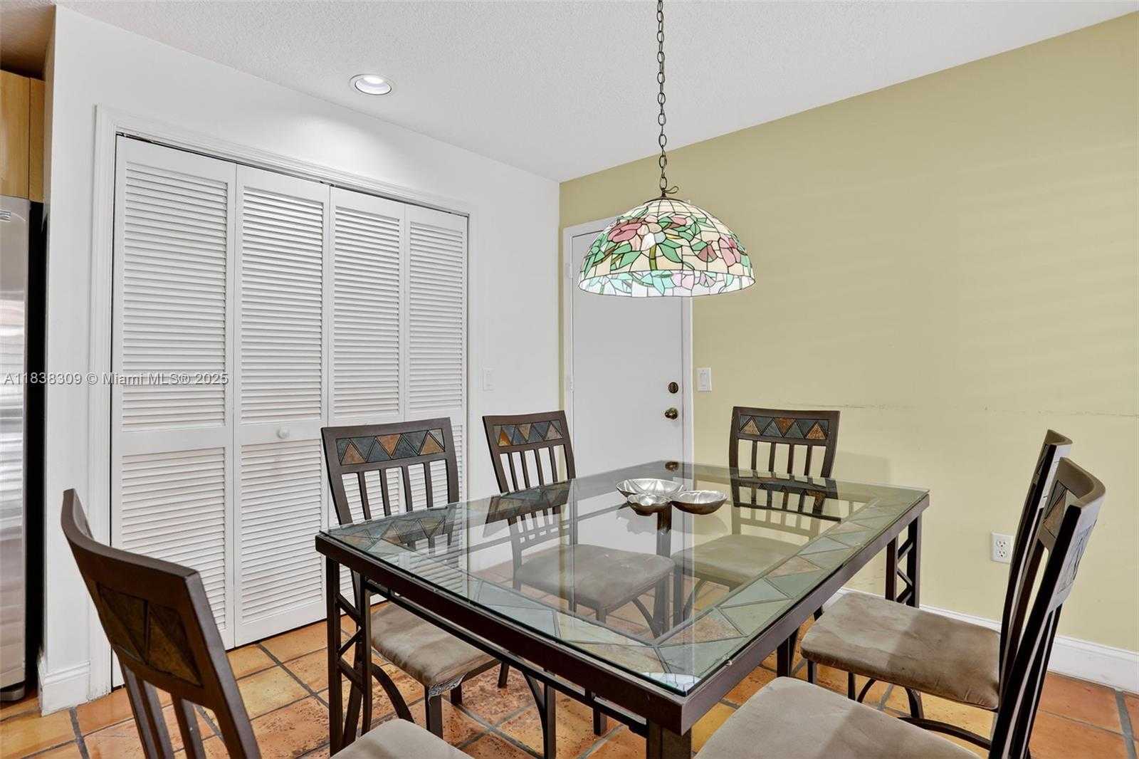 Small Image of 4119 WEST PALM AIRE DR #A4, Pompano Beach Number 10
