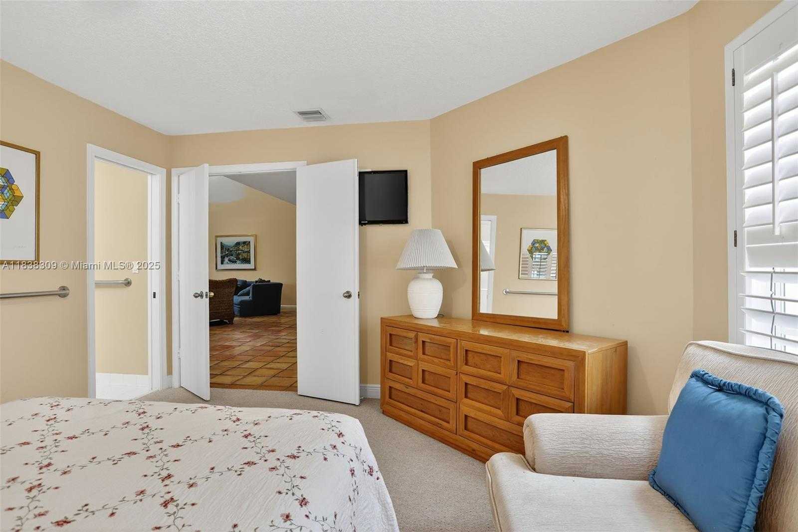 Small Image of 4119 WEST PALM AIRE DR #A4, Pompano Beach Number 13