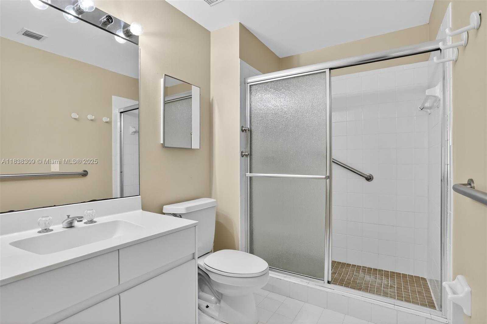 Small Image of 4119 WEST PALM AIRE DR #A4, Pompano Beach Number 14