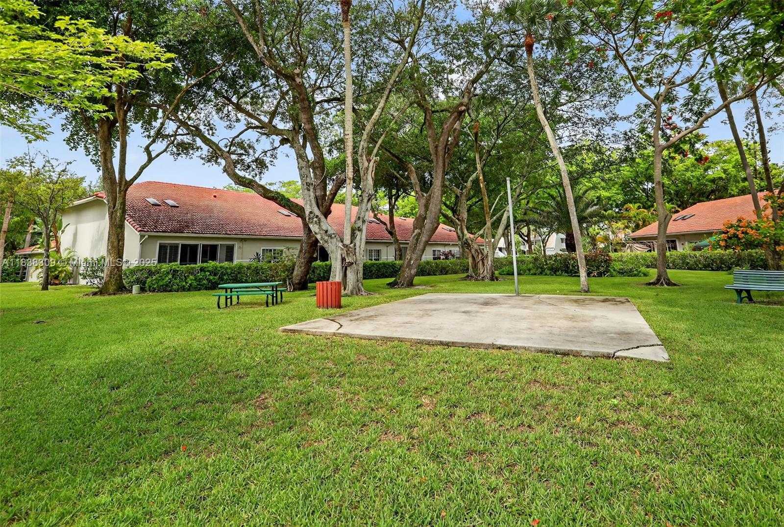 Small Image of 4119 WEST PALM AIRE DR #A4, Pompano Beach Number 43