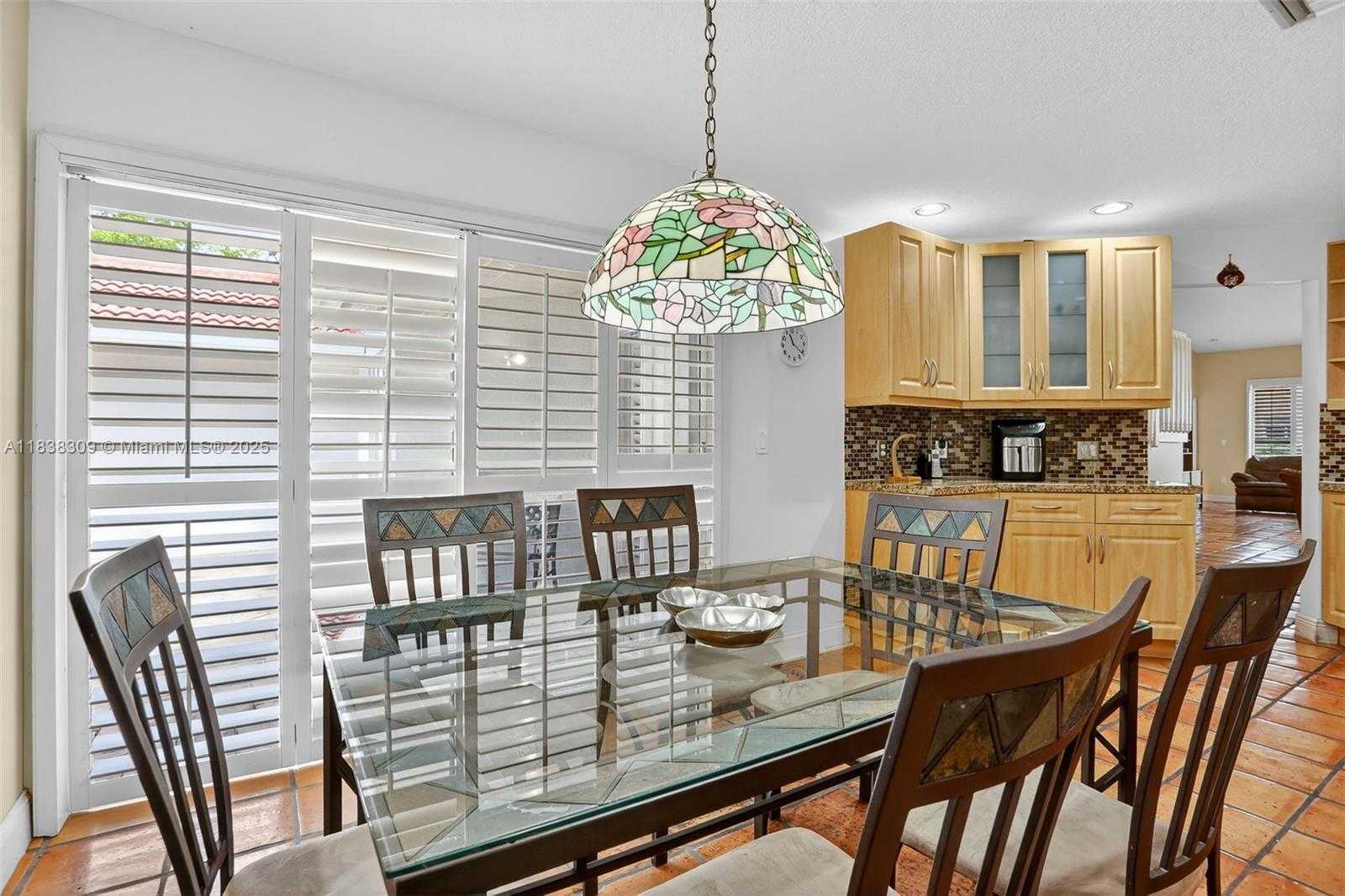 Small Image of 4119 WEST PALM AIRE DR #A4, Pompano Beach Number 9