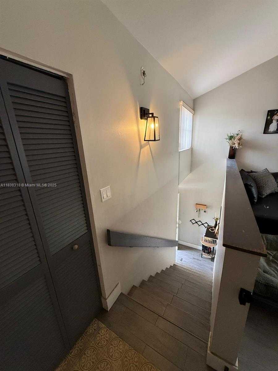 Small Image of 575 WEST PARK DR #202, Miami Number 20
