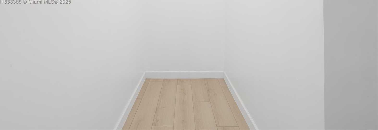 Small Image of 4400 HILLCREST DR #314B, Hollywood Number 16