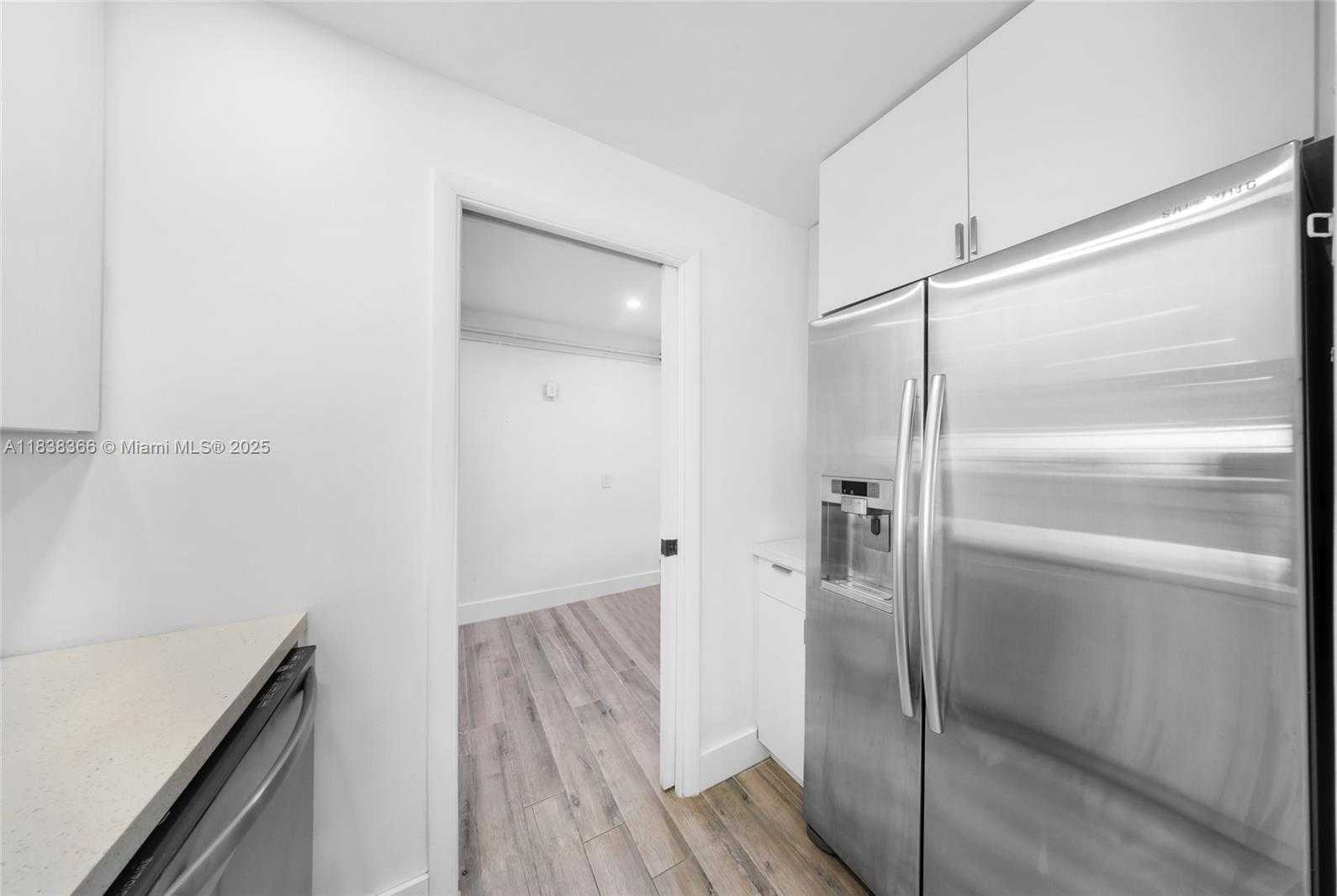 Small Image of 13155 IXORA CT #1105, North Miami Number 12