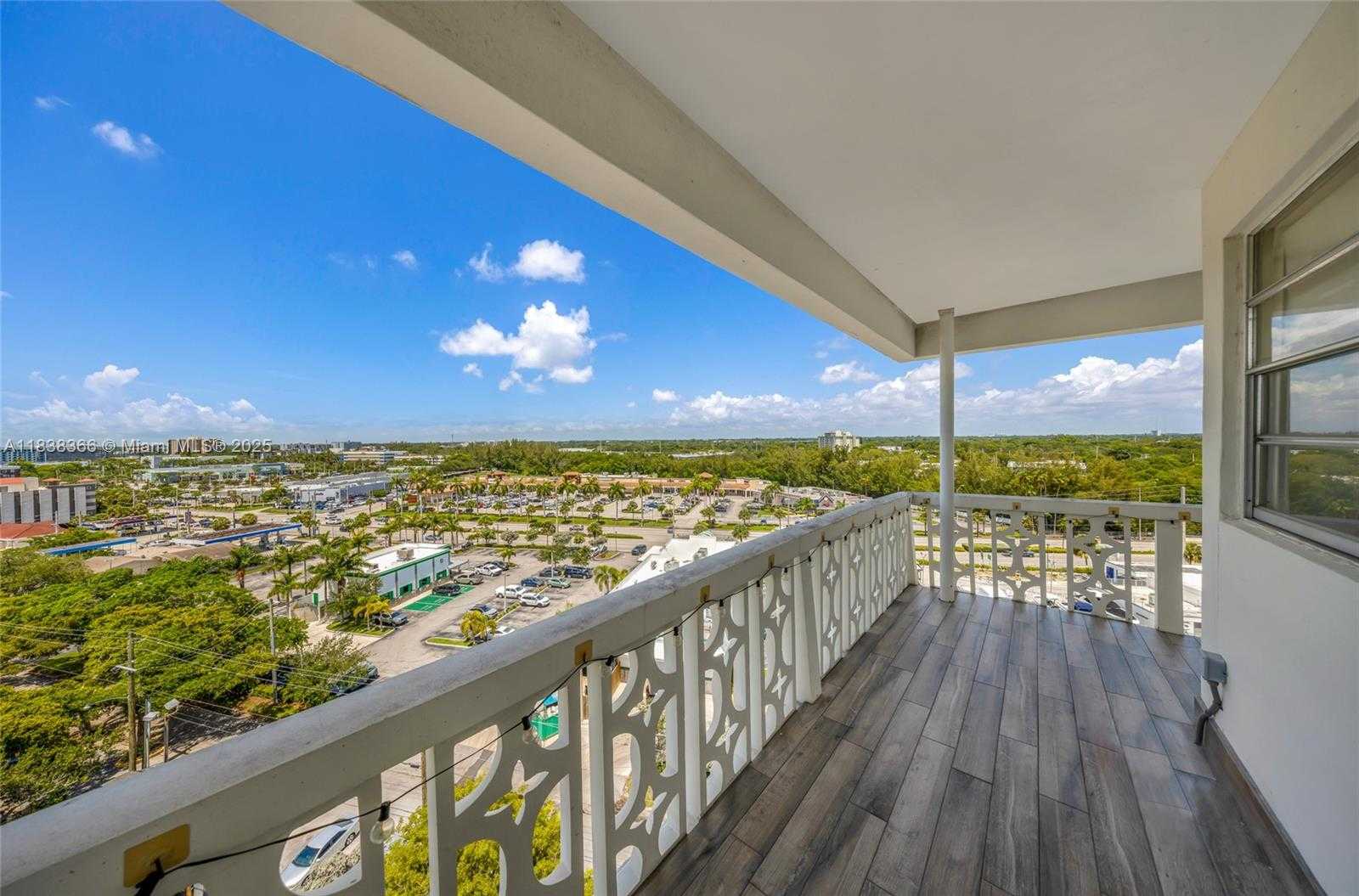 Small Image of 13155 IXORA CT #1105, North Miami Number 20