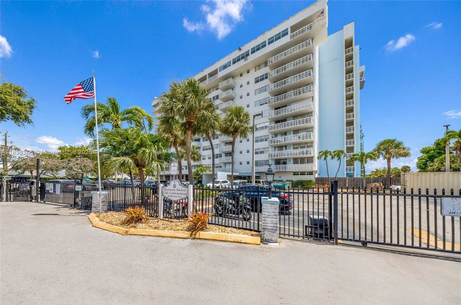 Small Image of 13155 IXORA CT #1105, North Miami Number 26