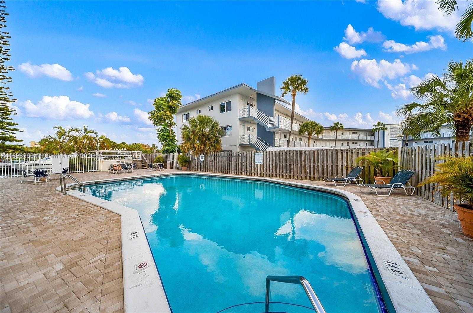 Small Image of 13155 IXORA CT #1105, North Miami Number 28
