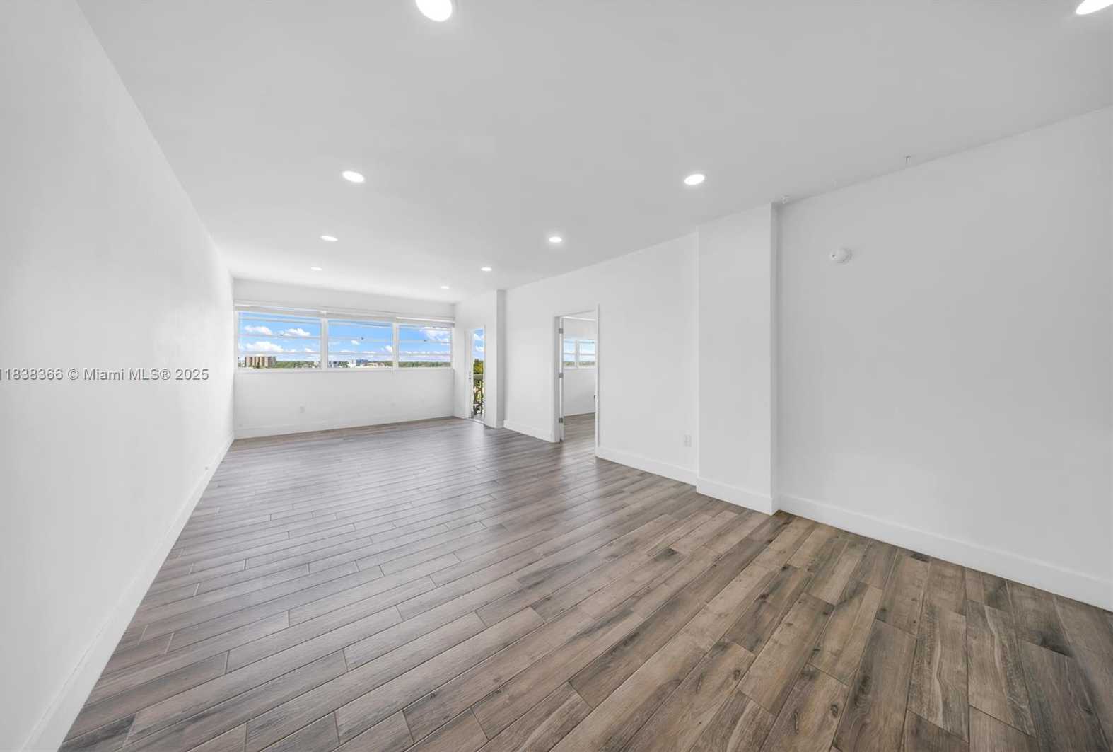 Small Image of 13155 IXORA CT #1105, North Miami Number 4