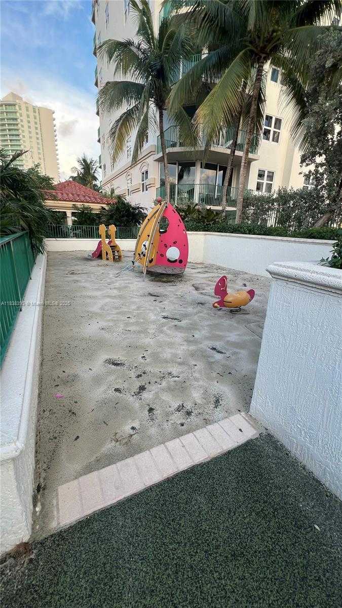 Small Image of 19900 EAST COUNTRY CLUB DR #1014, Aventura Number 13