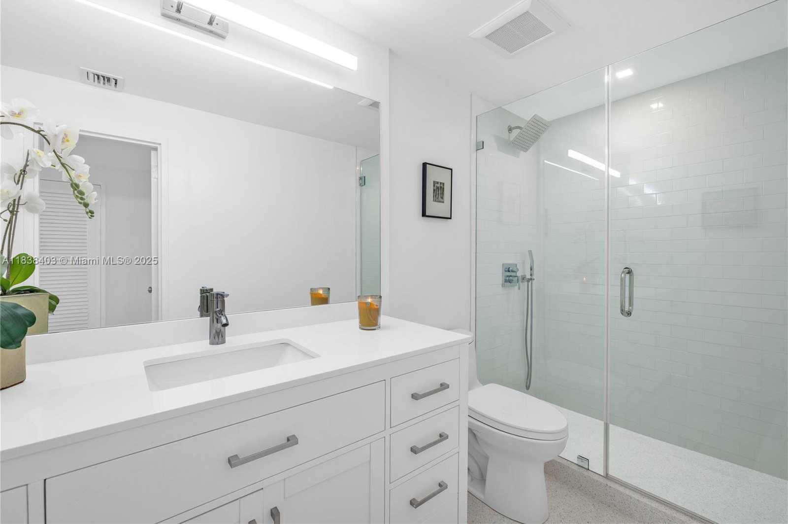 Small Image of 3 ISLAND AVE #12E, Miami Beach Number 10