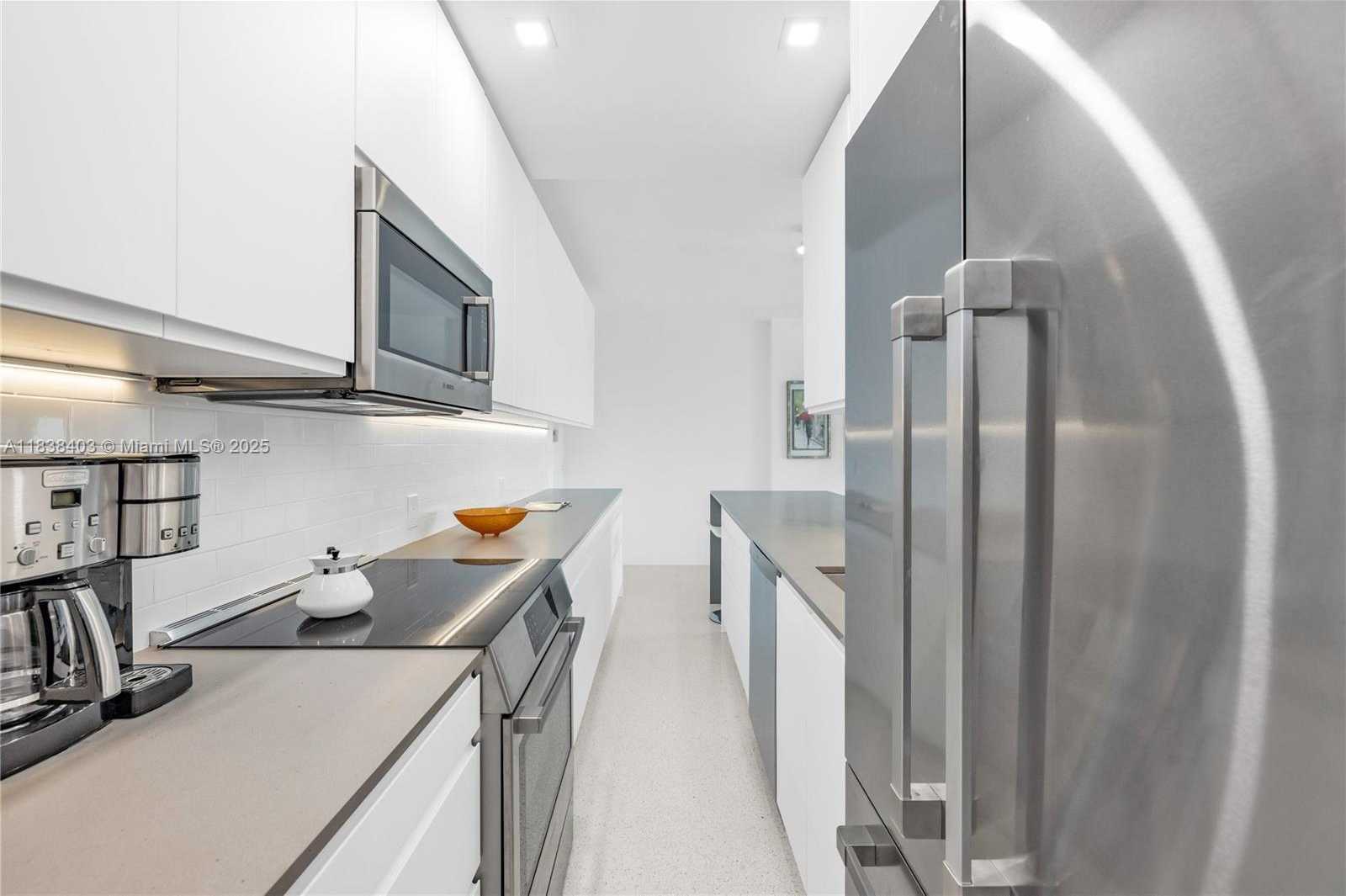 Small Image of 3 ISLAND AVE #12E, Miami Beach Number 16
