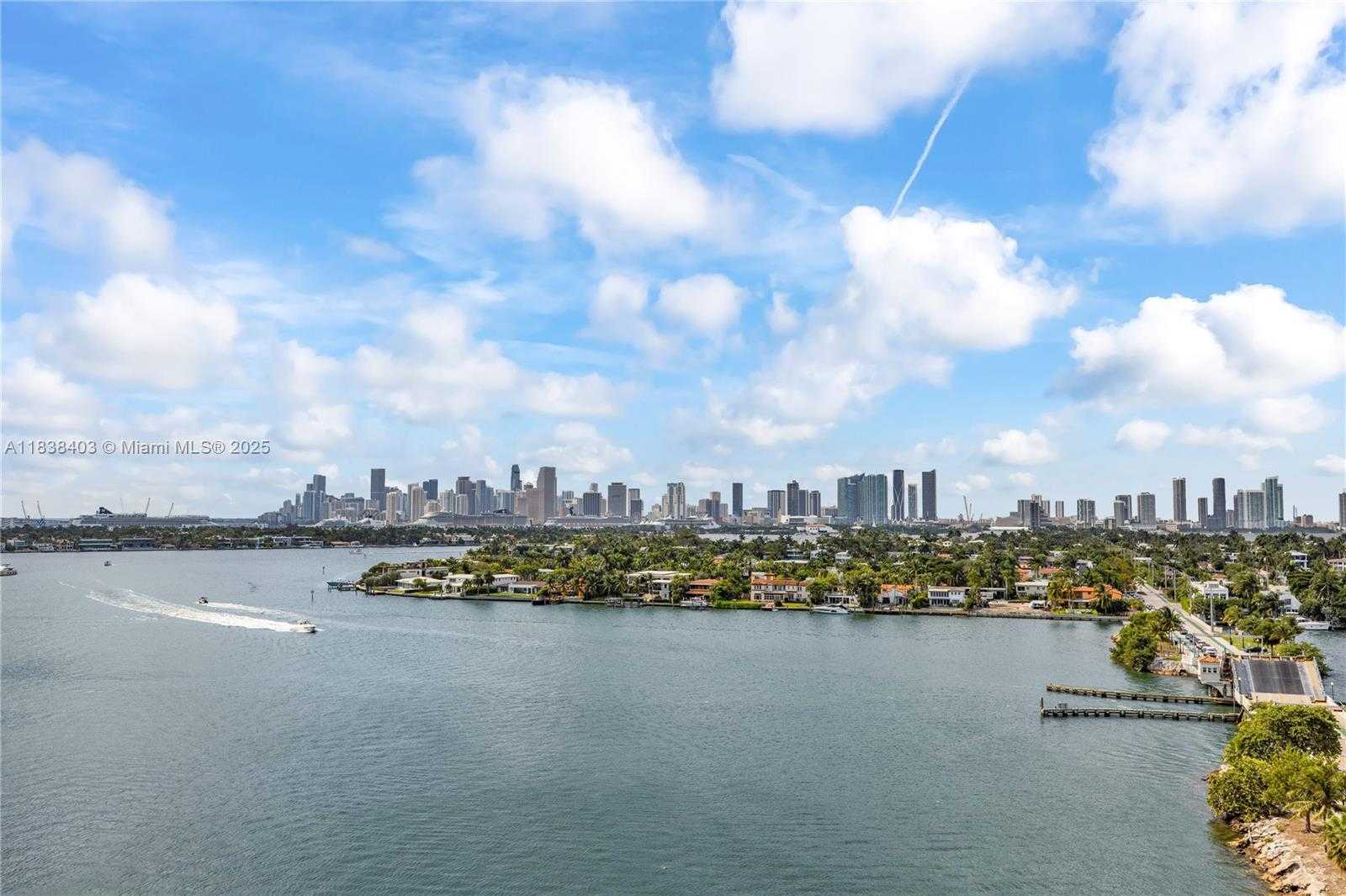 Small Image of 3 ISLAND AVE #12E, Miami Beach Number 3